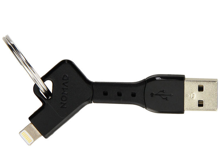 5. Cáp sạc móc khóa: Nếu thường xuyên quên mang cáp sạc khi ra ngoài, NomadKey là lựa chọn đáng cân nhắc. Phụ kiện này hỗ trợ cổng Lightning, cho phép người dùng kết nối iPhone với máy tính và luôn có thể mang theo bên mình.