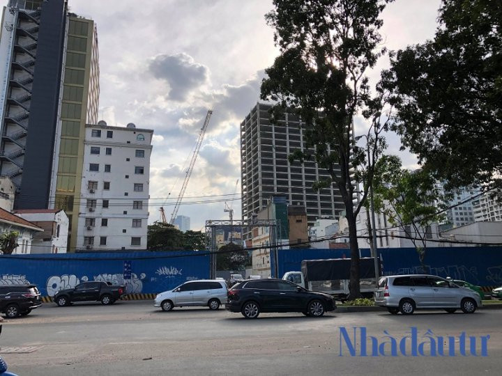 Dự án "đất vàng" 7-9 Tôn Đức Thắng của Yên Khánh Hải Thành vẫn chỉ là bãi đỗ xe.