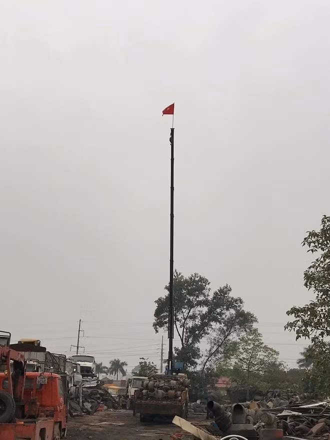 Người dân ở đây đang chịu cảnh ô nhiễm môi trường và tiếng ồn rất nặng nề.