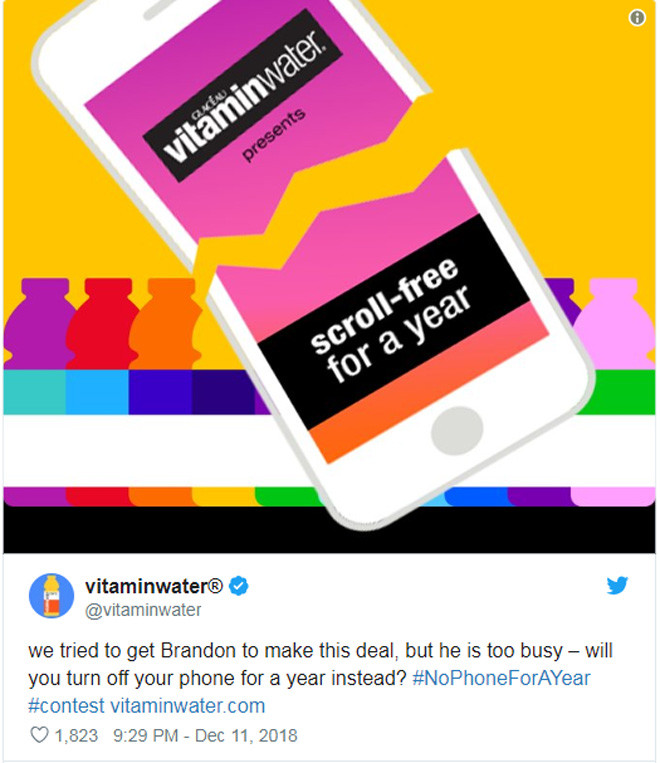 Ban co san sang cai smartphone 1 nam de…nhan 100.000 USD?-Hinh-2