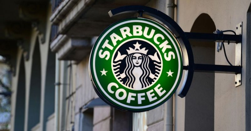 Starbucks đang bị phản ứng dữ dội vì cáo buộc phân biệt chủng tộc.