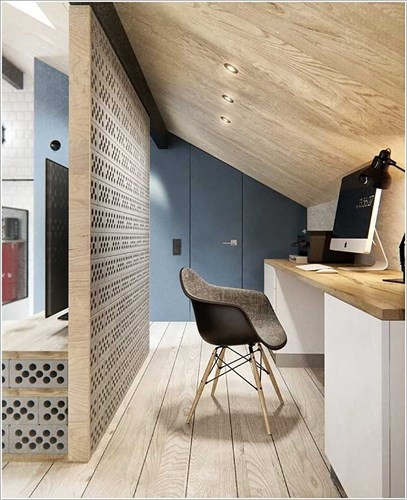  Phòng làm việc trên tầng áp mái.