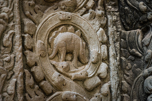 Hình chạm khắc gây tranh cãi tại ngôi đền ở Campuchia.