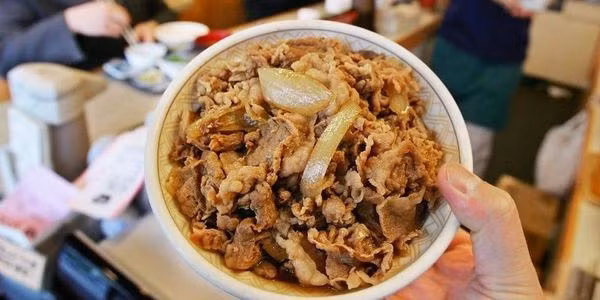 Thanh ty phu do la nho suat com thit bo gia 70.000-Hinh-2