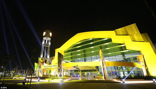 Lối vào công viên giải trí trong nhà.