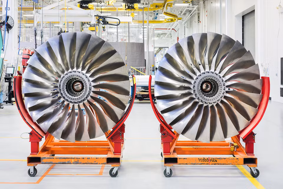 Cánh quạt cho động cơ của tàu bay Airbus A321. Ảnh: New York Times.