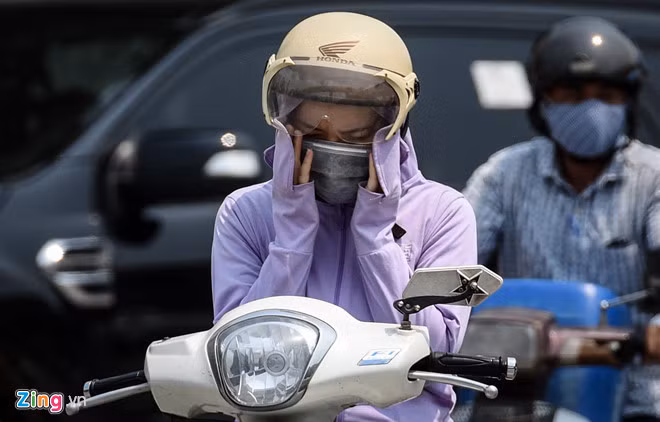 Nhieu hang hoa an theo ngay Ha Noi, Sai Gon nang gay gat