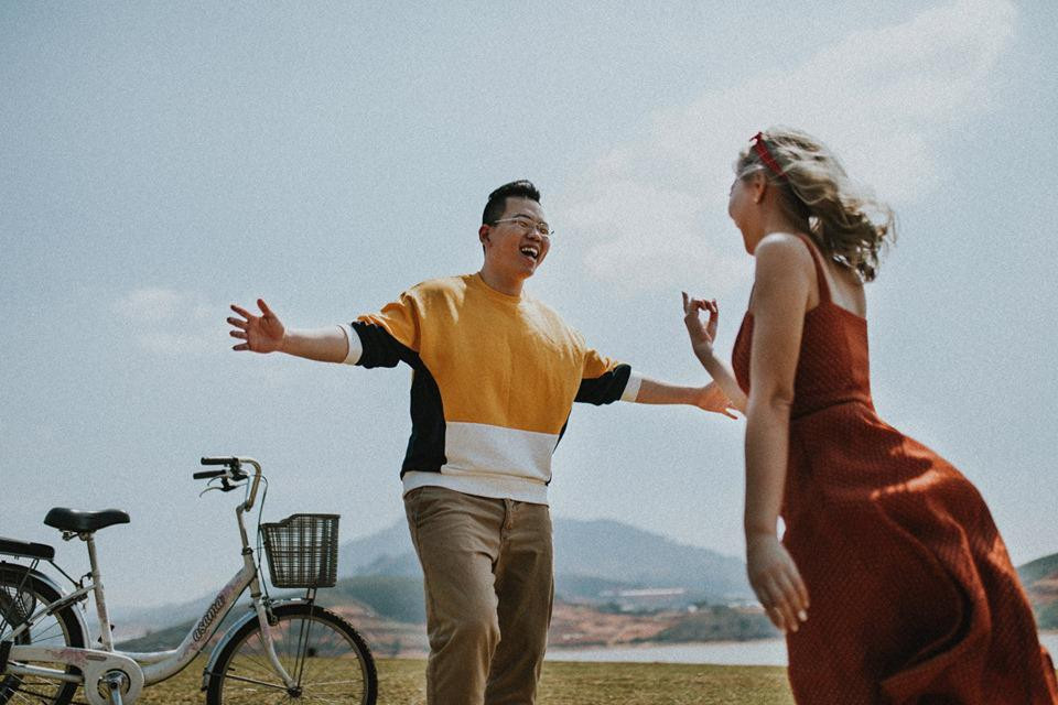 Sau lần ấy, cặp đôi thường xuyên đi chơi, du lịch, hai bên cảm thấy gắn bó, hiểu nhau nhiều hơn.