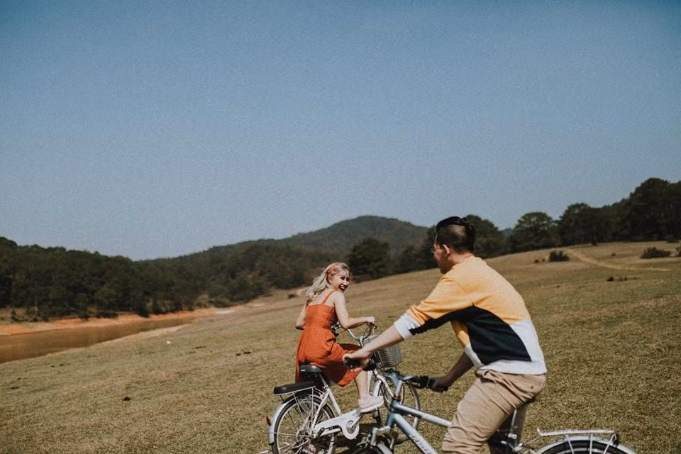 Phương Nhung tổ chức một bữa tiệc nho nhỏ và ở đó, cô đã gặp người đàn ông của đời mình.