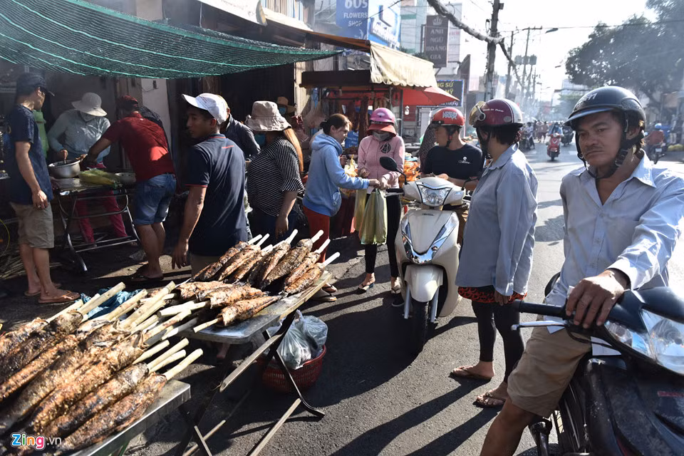 Nuong 3.000 ca loc, van khong du ban ngay Than Tai-Hinh-6