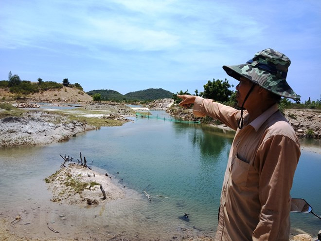 Người dân nhường đất cho dự án lâm vào cảnh thiếu đất sản xuất, trong khi dự án bỏ hoang. Ảnh: Hùng Võ/Vietnam+.