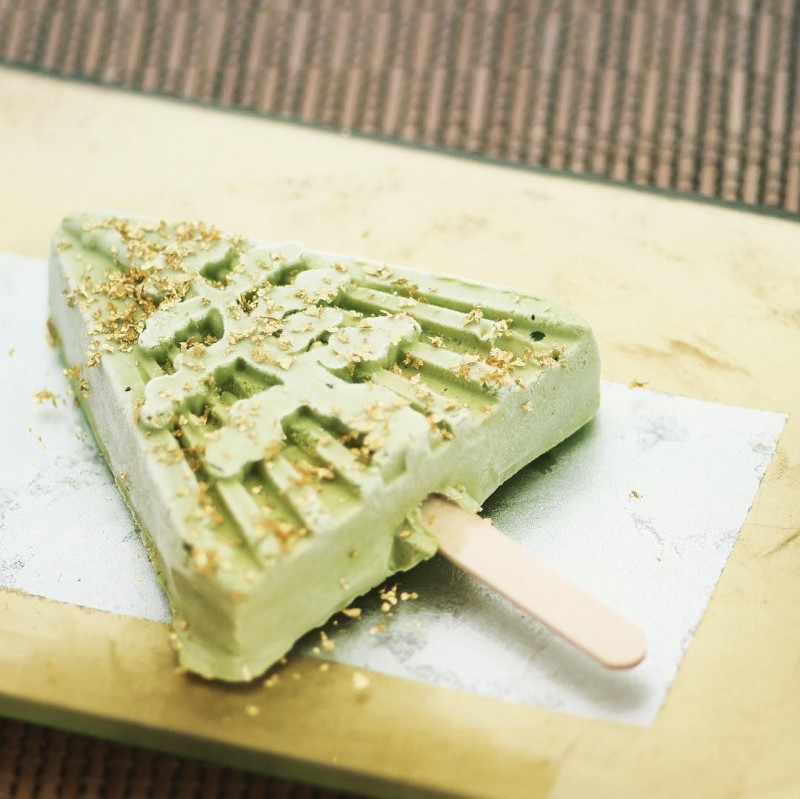 Que kem nóng này không tan chảy ở nhiêt độ thường.