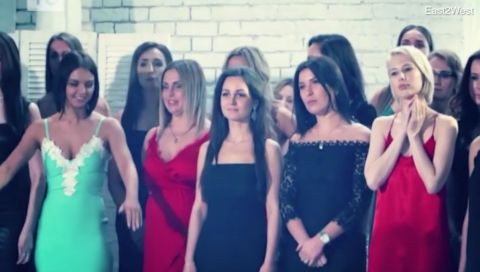 Một chương trình truyền hình thực tế có tên gọi "Millionaire for Marriage" được thực hiện để tuyển vợ cho nhà tài phiệt này.