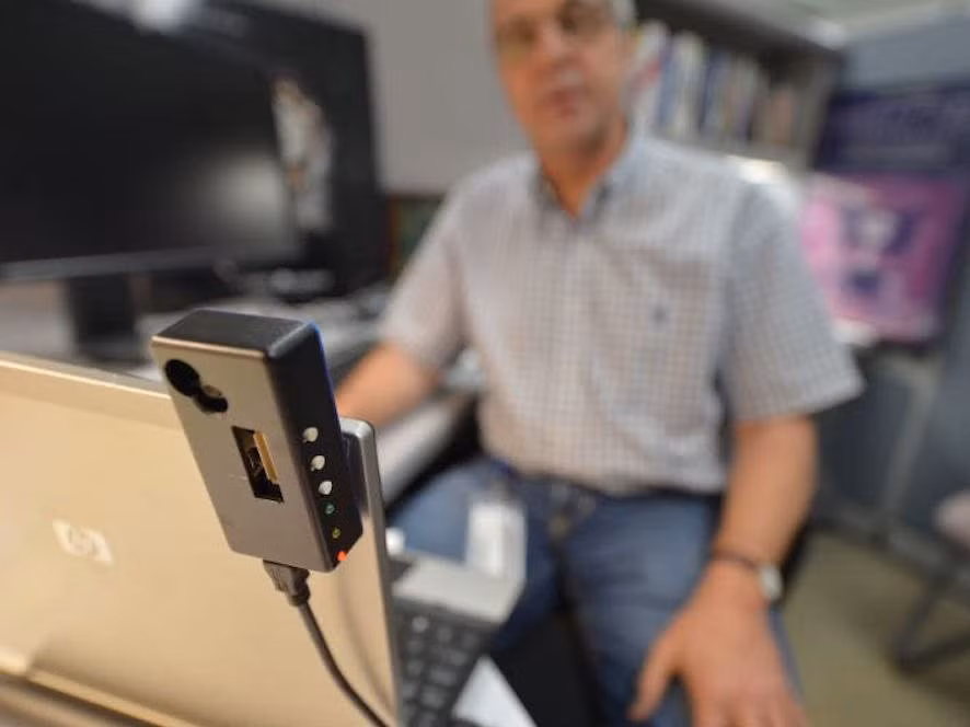 10. Kỹ sư hệ thống - Lương trung bình năm: 97.300 USD (Điểm hướng ngoại: 40) Công việc của kỹ sư hệ thống là nghiên cứu, thiết kế, phát triển và thử nghiệm các thiết bị hệ thống hệ thống vi điện cơ (MEMS).