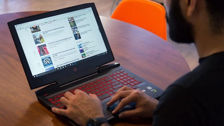 HP Omen 15 inch (bản 2017) là một trong những máy tính xách tay chơi game GeForce 1060 có giá phải chăng nhất trên thị trường, với màn hình Full HD, hệ thống xử lý âm thanh Bang &amp; Olufsen mạnh mẽ cùng với bàn phím backlit rộng và sâu.