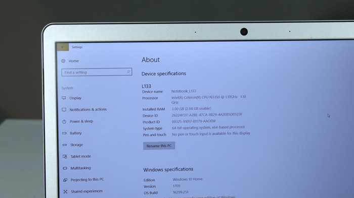 Về mặt cấu hình, Masstel Notebook L133 sử dụng chip Intel Celeron Apollo Lake N3350 1.1 GHz (Max 2.4 GHz). Máy có RAM 3GB LPDDR3 1.600 MHz, bộ nhớ trong 32GB, card đồ họa Intel Graphics 500.