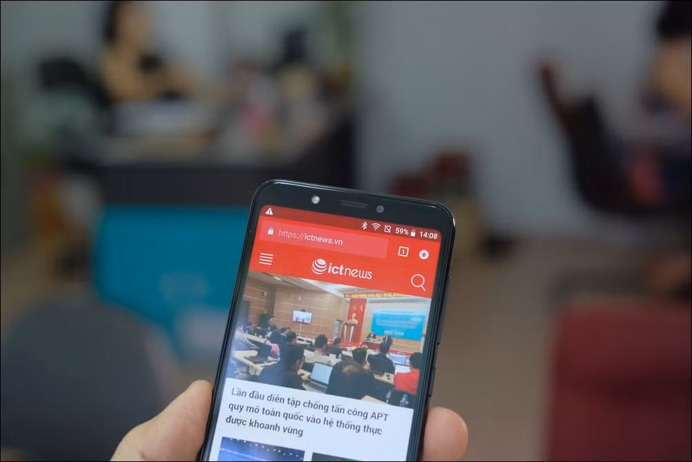 Mo hop Vsmart Joy 1, smartphone re nhat cua Vinsmart-Hinh-6