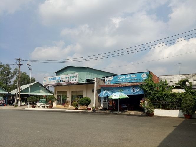 Điểm mua bán hải sản trong công viên.