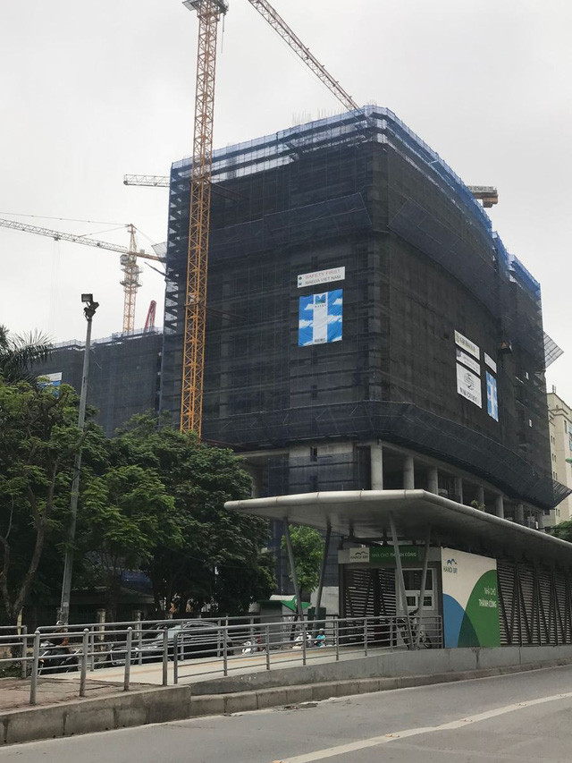 Dự án Oriental Plaza vẫn đang trong quá trình thi công.