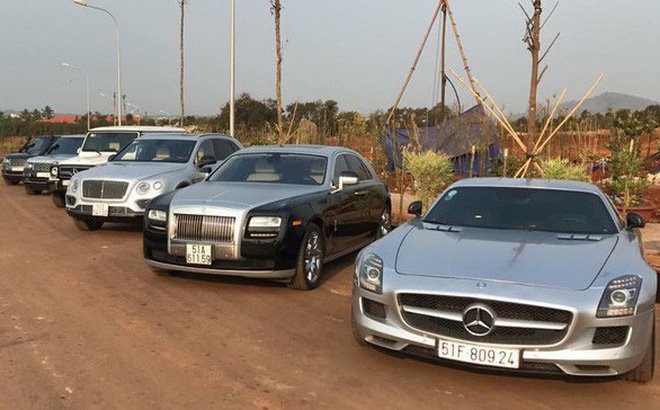 Dàn siêu xe của ông Đặng Lê Nguyên Vũ.