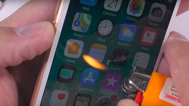 iPhone 8 van song tot trong man tra tan khung khiep