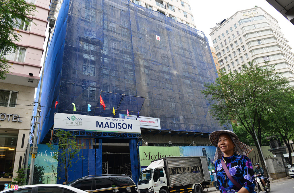 Vu nhom lam gi voi 3 lo dat cong san thau tom o TPHCM?-Hinh-2