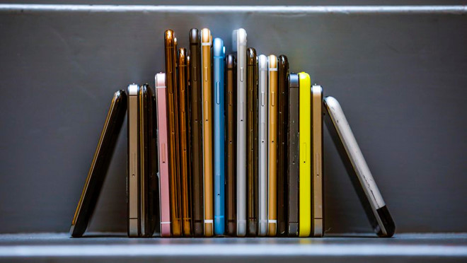 iPhone năm 2019 sẽ trông như thế nào? Điều này vẫn chưa được tiết lộ. Tuy nhiên, sau 11 năm, iPhone vẫn là quân bài chủ lực làm nên đế chế nghìn tỷ USD của Apple. Gã khổng lồ xứ Cupertino tiếp tục đạt lợi nhuận ngày càng cao hơn cho dù doanh số iPhone đang chững lại.