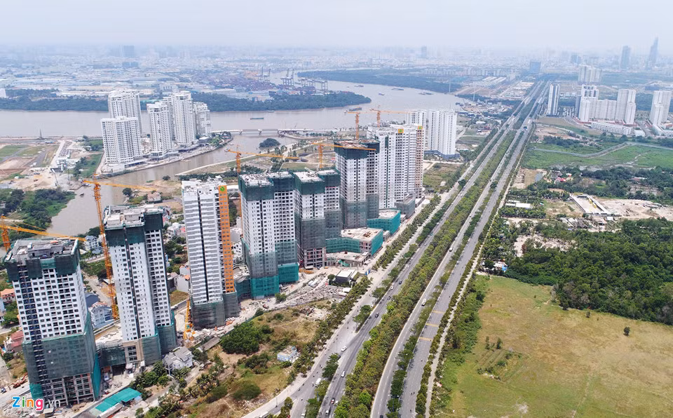 Dù chưa có dự án nào hoàn chỉnh, siêu đô thị này đã tác động đến những khu vực xung quanh, đặc biệt là khu Đông Sài Gòn với hàng loạt dự án bất động sản mọc lên dọc đại lộ Mai Chí Thọ và quận 2, trong đó rất nhiều dự án lớn đã đưa vào kinh doanh từ nhiều năm nay.