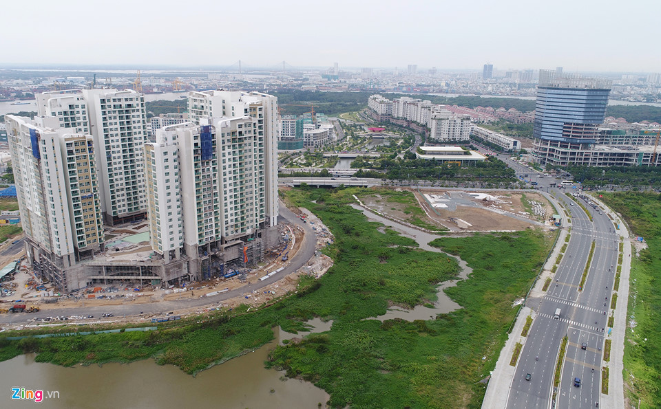 Nằm ở phía bắc đại lộ Mai Chí Thọ là cụm các block khu căn hộ, cao ốc văn phòng đầu tiên cùng với các công trình bệnh viện quốc tế, trung tâm thương mại sẽ được xây dựng trong khu đất này.