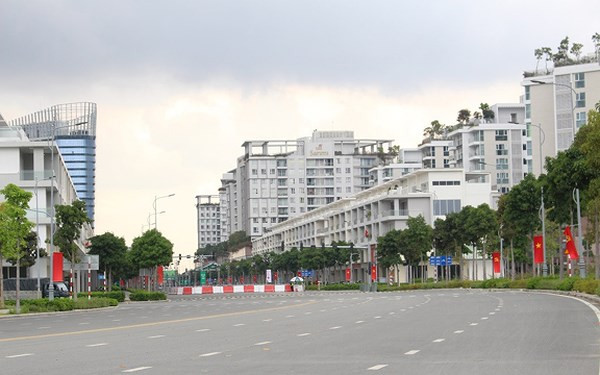 Đô thị Sala đã đưa vào khai thác nhiều dãy nhà phố, trung tâm thương mại, văn phòng, cùng nhiều dự án tiếp tục được hoàn thiện. Ảnh: Zing.