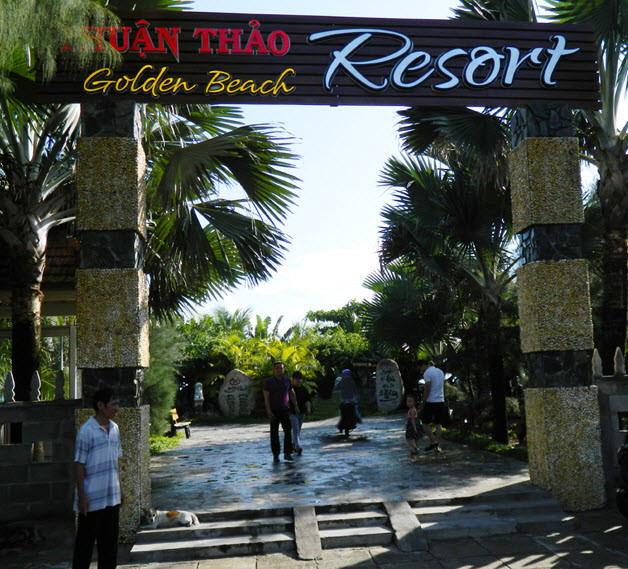 Ba Vo Thi Thanh ket giua “bom no”, Thuan Thao ganh lo khung-Hinh-3