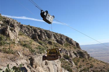 “Việc xây dựng đã bắt đầu. Từ độ cao 152 m, chúng tôi đang ngày đêm làm việc không ngơi nghỉ. Chiếc đồng hồ 10.000 năm đang dần thành hình nhờ công sức của Danny Hillis, Zander Rose cùng các đồng nghiệp", Jeff Bezos chia sẻ trên trang Twitter của mình.