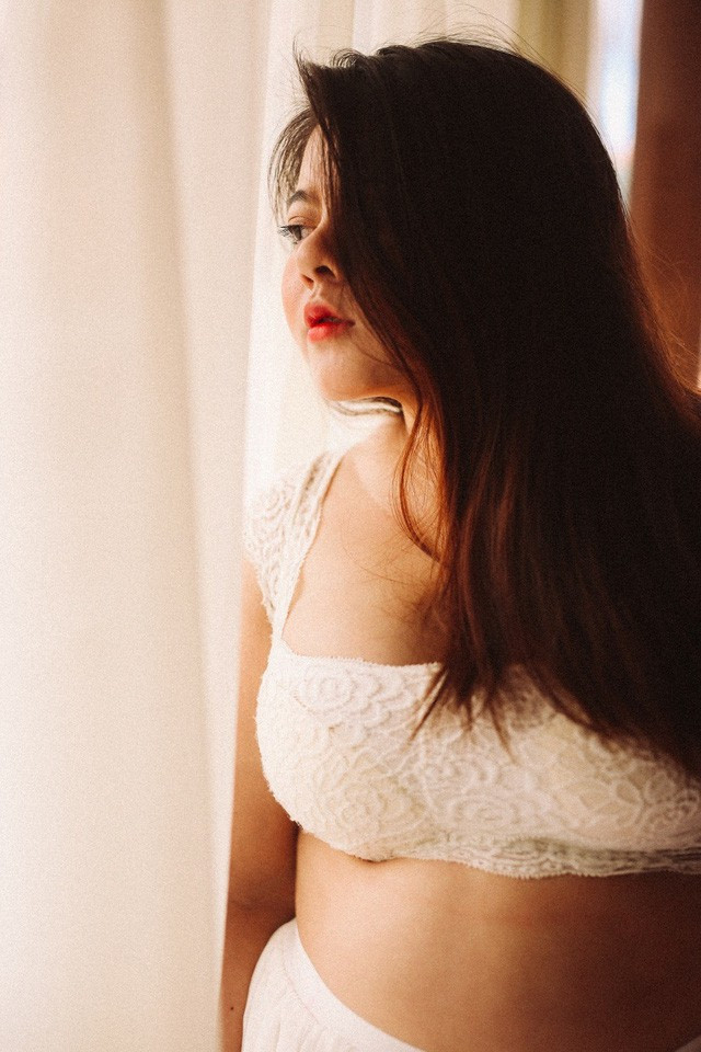 Từ nhỏ đến lớn, Khánh Hà đã thường xuyên bị body shaming vì thân hình mũm mĩm. Vượt lên dư luận, cô đã chứng minh cho việc ai cũng có thể trở nên xinh đẹp, dù béo hay gầy. Cô đã dám thể hiện mình trước ống kính và dần dần được yêu thích trên mạng xã hội.