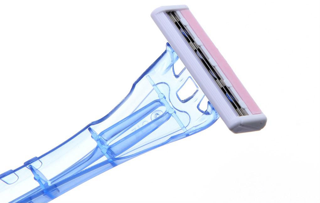 Dao cạo là một trong những vật dụng lây truyền bệnh tình dục - Ảnh minh họa: Internet.