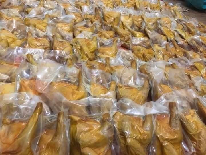 Loại gà này đang được bán la liệt trên thị trường với giá khá rẻ.