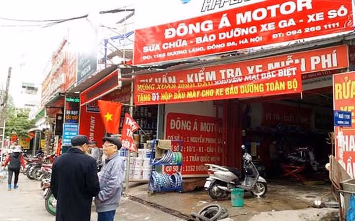 Dự án Twin Tower là tổ hợp dịch vụ công cộng, nhà ở cho thuê và văn phòng cho thuê vị trí số 1152 – 1154 đường Láng, mặt tiền của dự án vẫn là các cửa hàng cho thuê nhỏ lẻ. Ảnh: Reatimes.