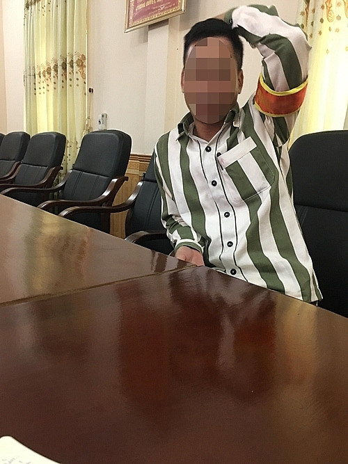 Can bo ngan hang danh mat tuong lai chi vi... co bac