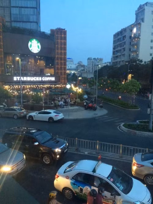 Chieu kiem tien bi mat it ai ngo cua cac ong lon Fast Food-Hinh-2