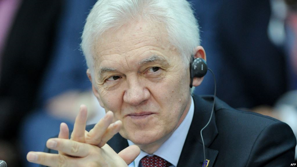 Gennady Timchenko Tổng tài sản: 16,6 tỷ USD Gennady Timchenko là bạn thân của Tổng thống Nga Vladimir Putin. Ông là cổ đông lớn ở công ty Stroytransgaz, đơn vị đã nhận được hợp đồng 530 triệu USD để xây dựng sân vận động tại Volgograd và Nizhny Novgorod.