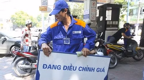 Loan tin don gia xang dau truoc gio G