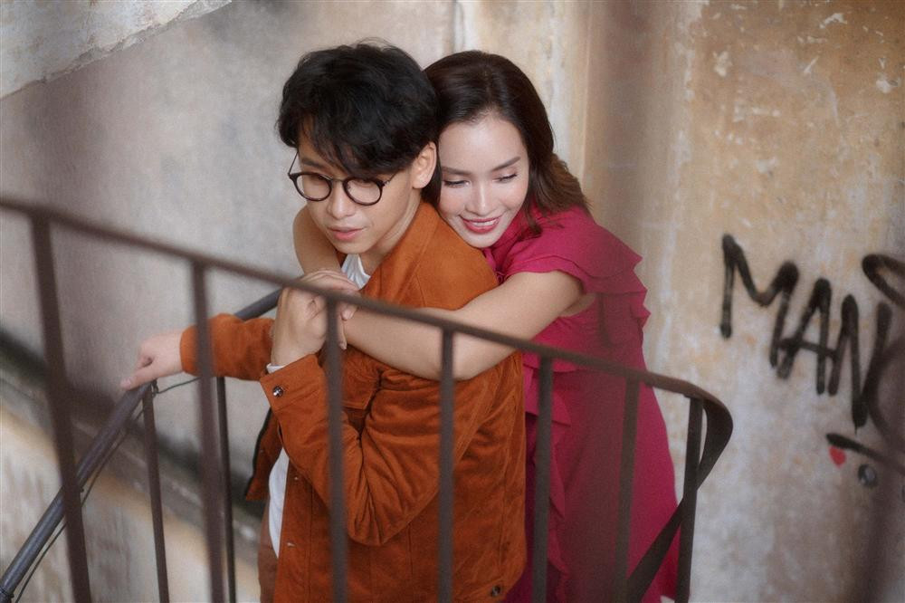 Chuyen tinh yeu dam nuoc mat cua Ai Phuong va chang trai benh tim