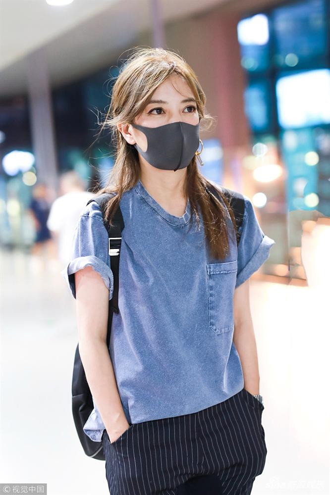 Màu tóc mới làm bật lên làn da trắng mịn của nữ diễn viên.