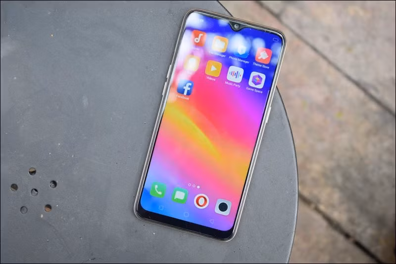 5 smartphone moi ra mat gan day phu hop cho nguoi tre-Hinh-6