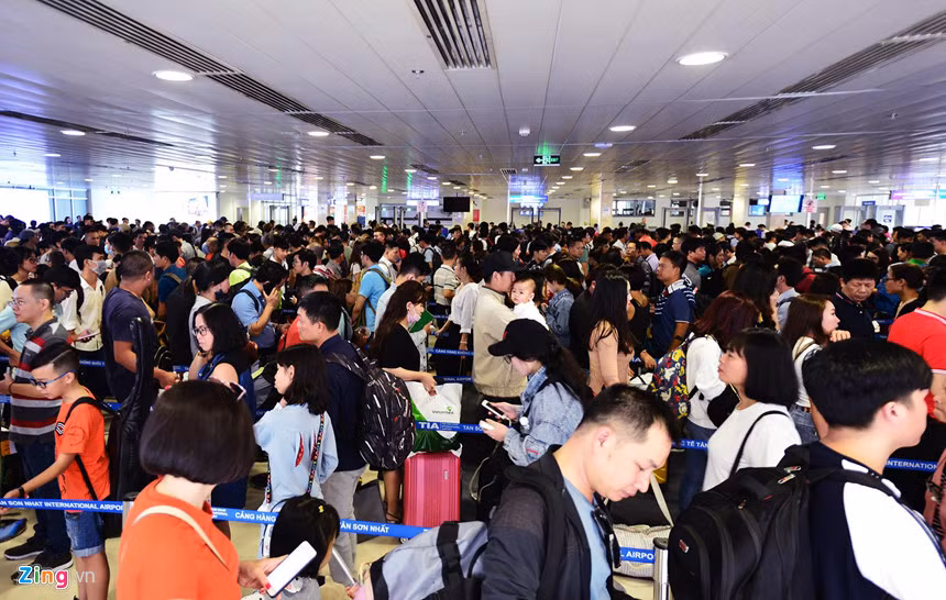 Trai nghiem te o san bay Tan Son Nhat