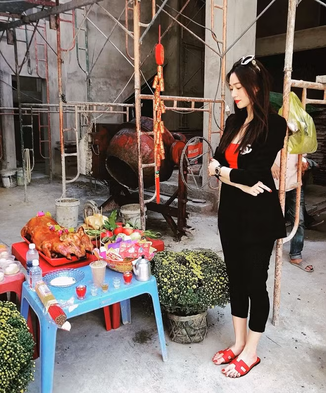 Người đẹp Khánh My làm lễ khởi công tòa nhà mang tên chính mình.