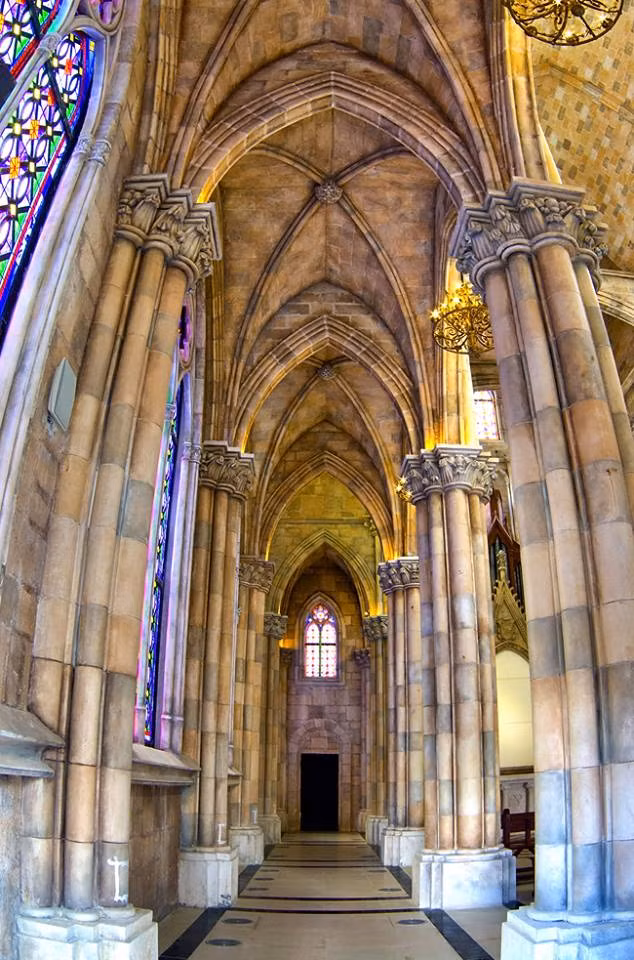 Ngam kien truc Phap tuyet my giua dinh Ba Na-Hinh-2