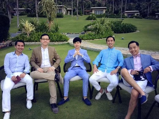 Trung Nghĩa rất thân thiết với anh trai của mình.