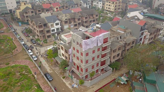 Ngôi biệt thự hai mặt tiền cao 5 tầng "khác lạ" của vợ chồng cựu Thiếu tướng công an.