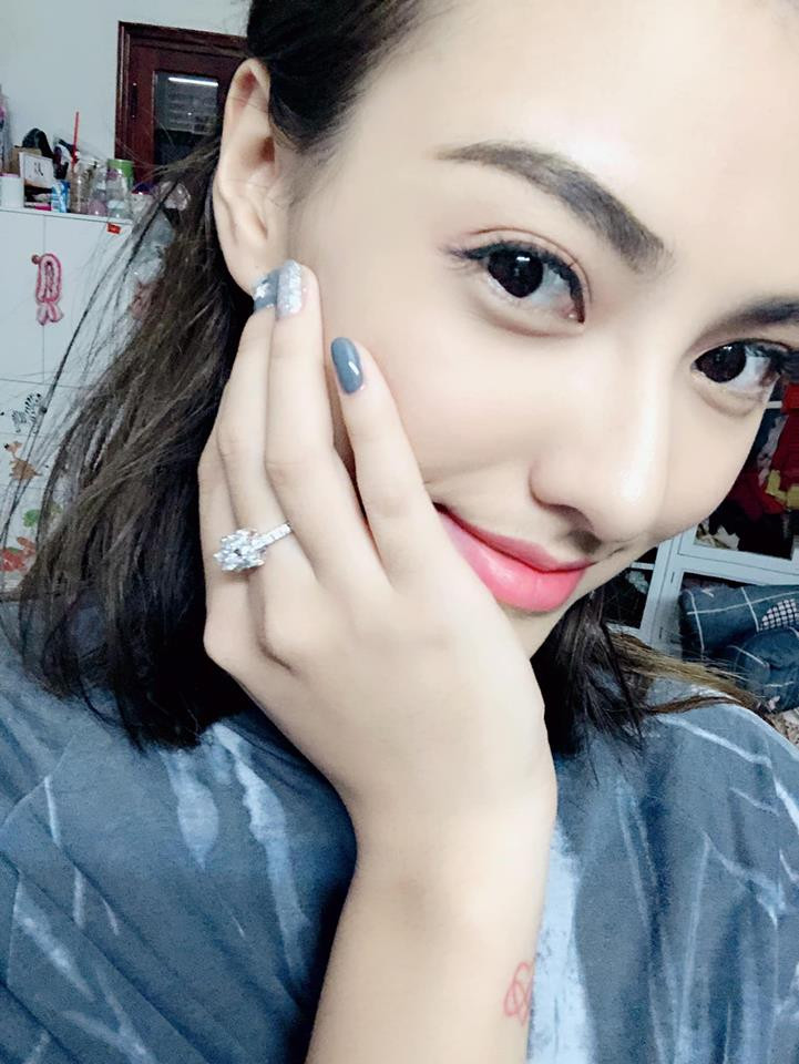 Ket bat ngo cho Hong Que sau lum xum muon anh nhan kim cuong “song ao”-Hinh-2