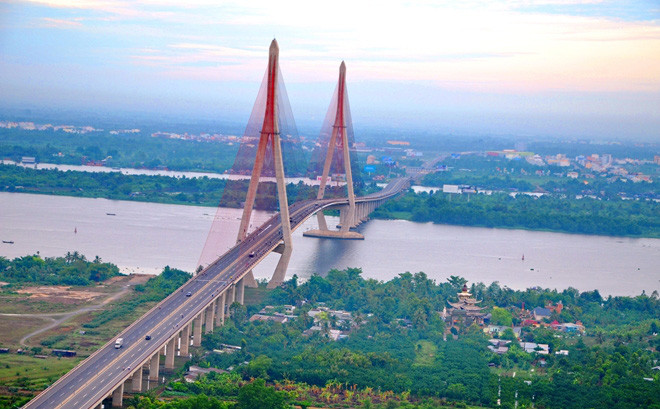 Cầu Cần Thơ nhìn từ trên cao.